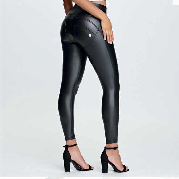 NWT Freddy Jeans very sexy - Picture 1 of 15